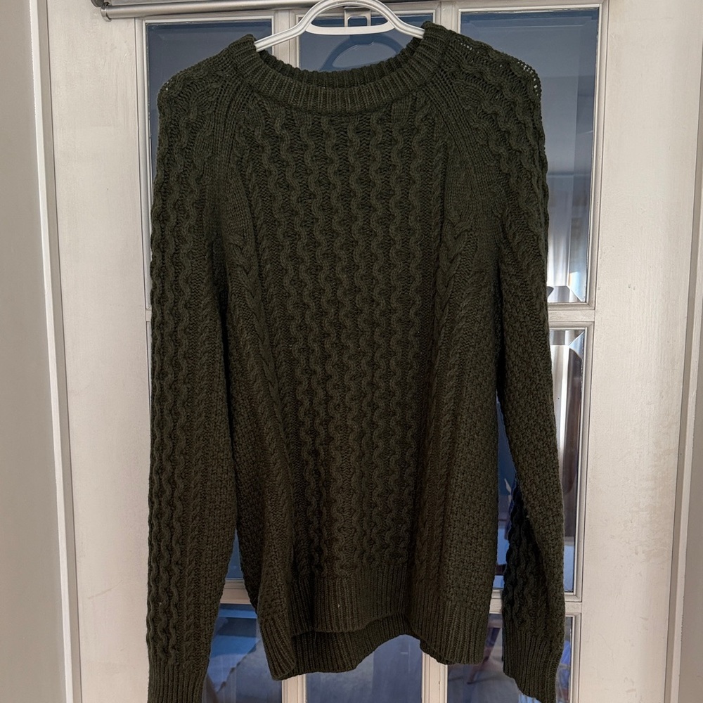 Patagonia Women’s M + Men’s L Knit Olive Sweater